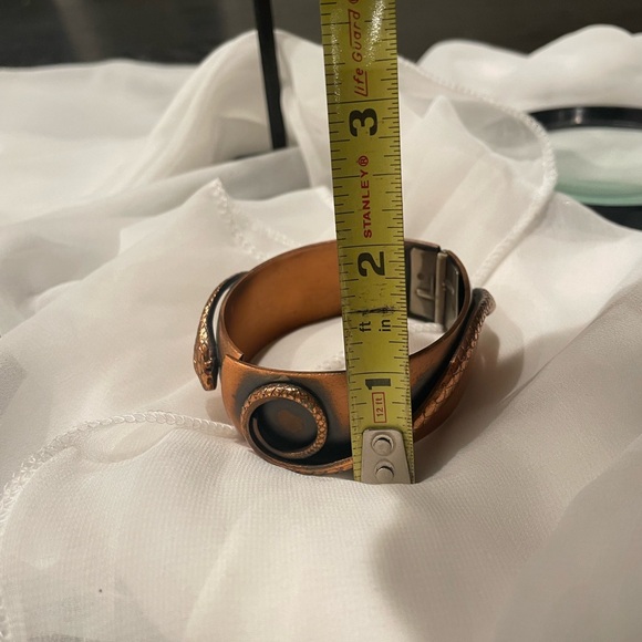 Signed Whiting and Davis vintage copper snake clamper with clip earrings - Picture 8 of 11